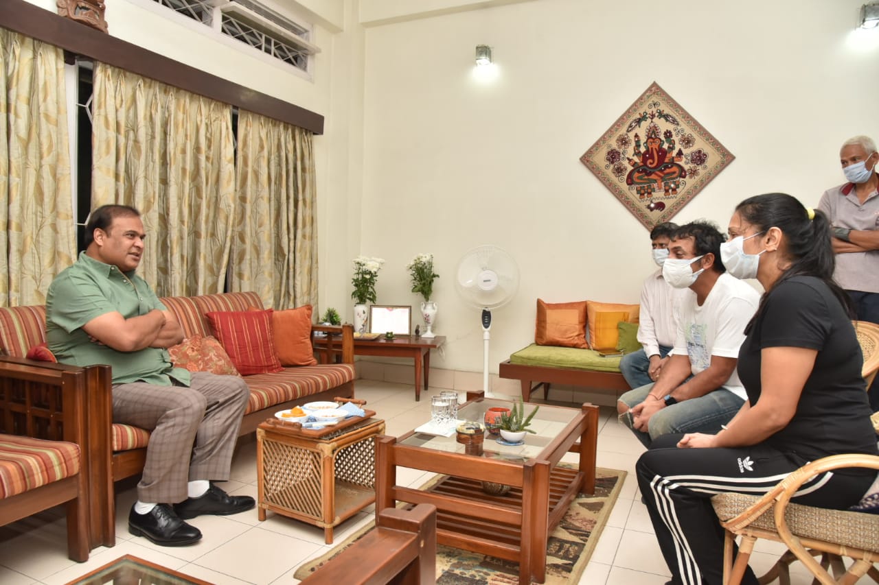 CM-Visits-Residence-Of-Murdered-Elderl-Couple