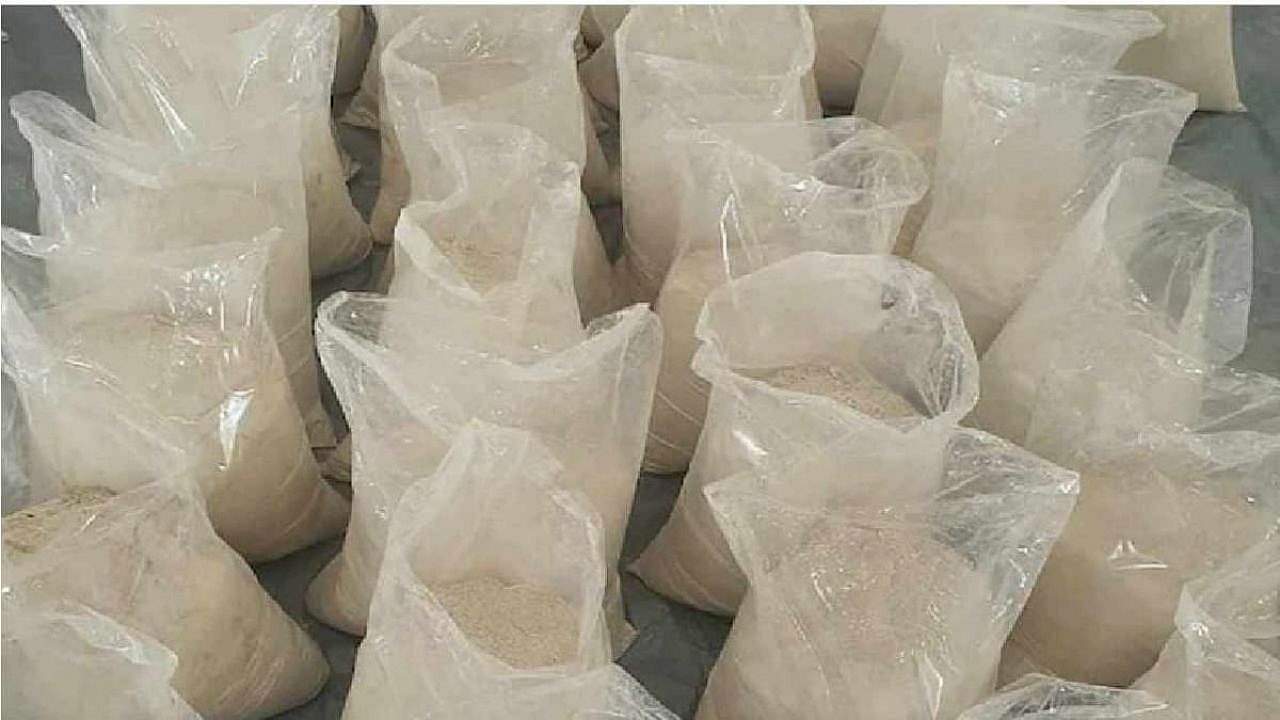 Gujarat-ATS-seizes-120-kg-of-heroin