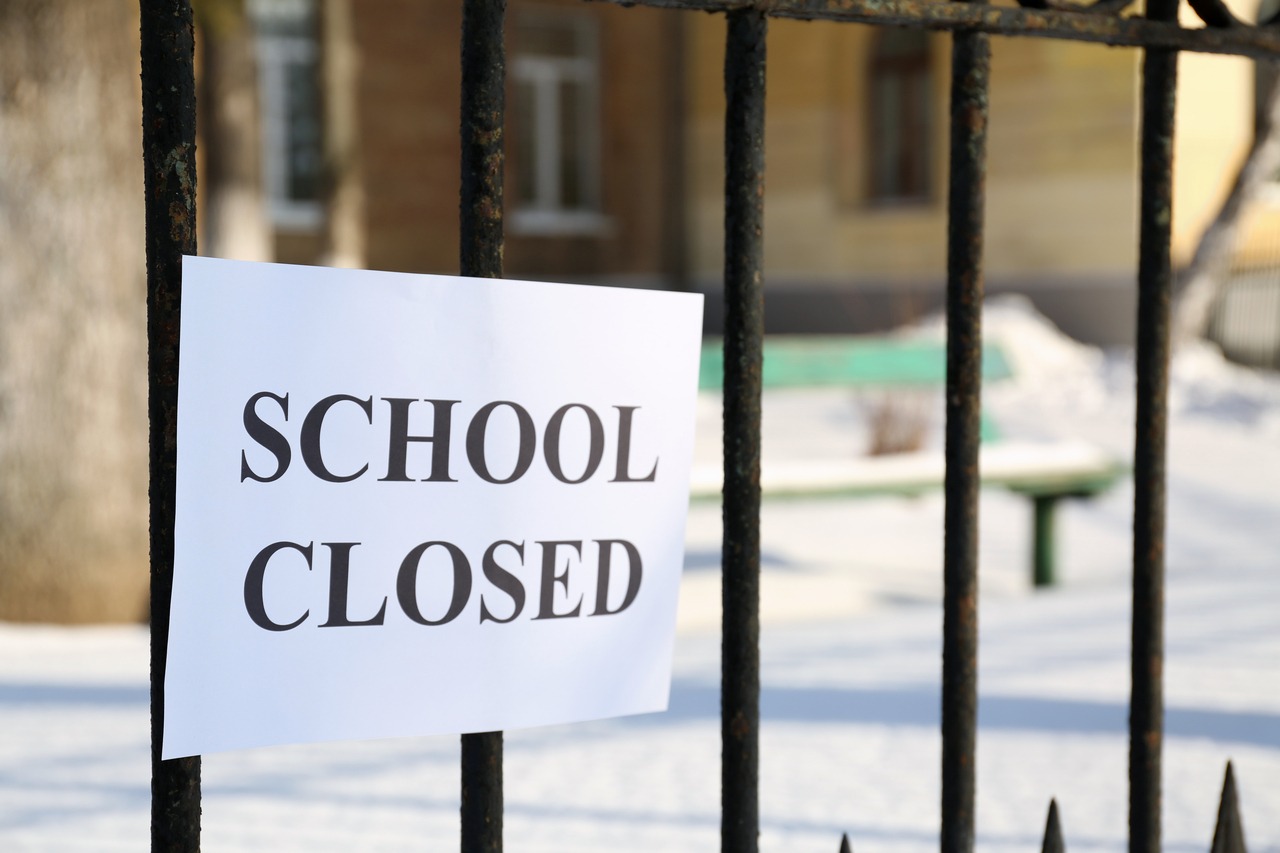 school-close-in-delhi-due-to-air-pollution