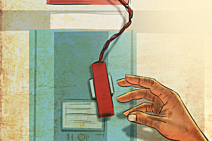 Over-1000-persons-arrested-by-RPF-for-misuse-of-alarm-chain